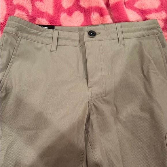 ONEILL NWT Men's Crossover Hybrid Short Khaki. Zipper and Drawstring. Size 30 - Picture 2 of 11